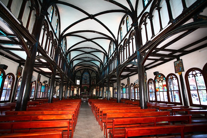 10 églises Vietnam bois kontum